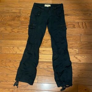low rise black cargo pants